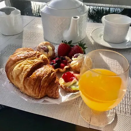 & Mare Bed & Breakfast *